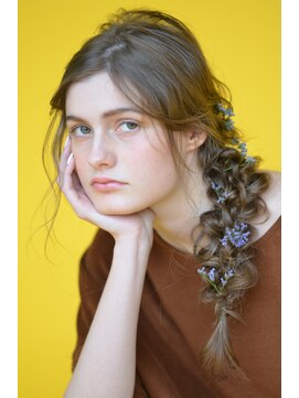 ワークスヘアー(WORKS HAIR) 透明感アレンジスタイル