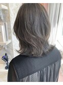 【FIGARO　umeda】ミディアムウルフ髪質改善グレイアッシュ