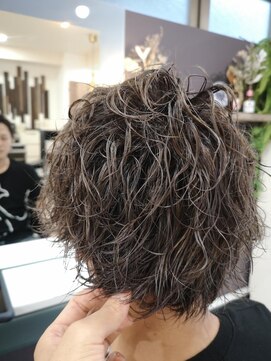 フラッグ ヘアー 天神西通り店(Flag HAIR) ツイストスパイラル☆メッシュカラー