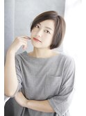 長めバングの艶感ボブ