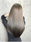 髪質改善　アッシュブラウン　艶感ストレート　レイヤースタイル