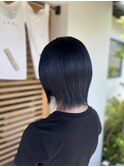 ネイビーブルー×ウルフボブ