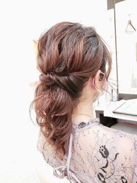 ブラウ ネイル パーティー(Blau Nail Party) 大人ローポニー