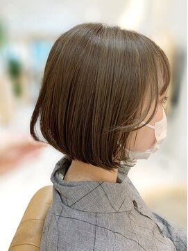 アドラーブル 万代店 (adorable) 20代30代大人可愛い★小顔ショートカット前下がりボブ