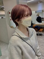 ヘーゼル 博多(HAZEL.)&nbsp;KOBA/耳掛けショート×ピンクベージュ