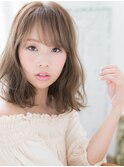 パールベージュで抜け感♪フェザーセミロングg小山20代30代40代