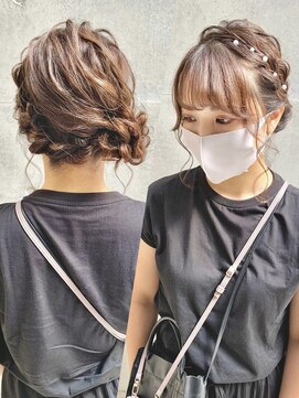 ディア(.eer) 愛されふわふわヘア // 編み込み × サイドお団子