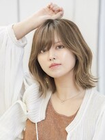 アンフィニー 銀座(ANFINI)&nbsp;まとまる外はね透明感低ダメージカラー　シルバーアッシュ