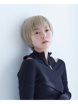 ラフィス ヘアーピュール 梅田茶屋町店(La fith hair pur) 【La fith】丸みショート×プラチナブロンド