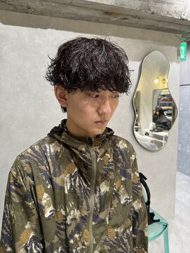 ゼスト リル 新宿(ZEST lill) 塩澤太一 シャドウパーマ 無造作パーマ マッシュパーマ 新宿