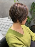 ショートボブ/白髪ぼかしハイライト
