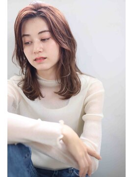 ウル(ulu) ミディアムパーマ 透明感カラー 白髪ぼかし 大人女性