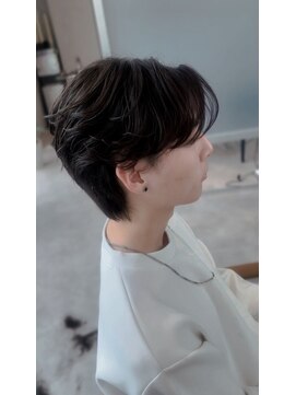 ジーナ 天神(Zina) 毛流れセンターパート