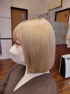 サムソンアンドデリラジェイエル(SAMSON&DELILA JL) ハイトーンカラー。透明感ベージュ。