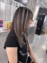 キング 心斎橋店(K!ng)&nbsp;ハイライトカラーミルクティーベージュレイヤーカット