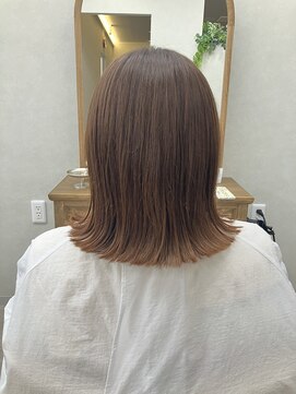 イツキ ヘアーデザイン(ITSUKI hair design) 切りっぱなしミディアムボブくびれ外はね