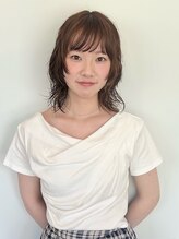 ピーキー(PEAKY.)&nbsp;ミディアムウルフパーマスタイル