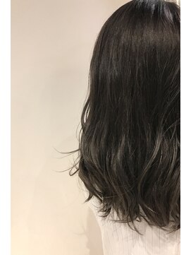 アンティガ(ANTIGA) 暗いのに抜け感★ダークグレージュカラー