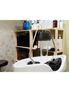 新感覚の心地よさ！今話題の頭浸浴がおすすめ！頭全体を包み込むお湯の温もりに癒される至福の時間♪