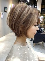 ラフ 立川(Laff)&nbsp;ショートヘアショートボブ白髪ぼかしハイライトカラーボブ