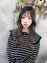 ハロー(...Hello)&nbsp;韓国風くびれレイヤー