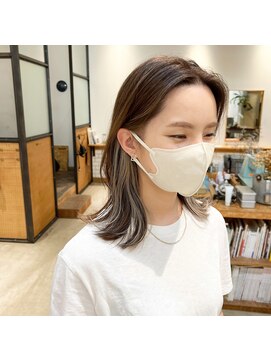 ルアン(Luann) くすみベージュのインナーカラー