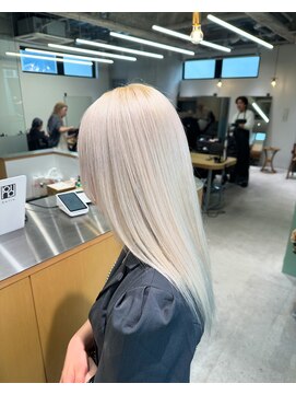 アクト(ACT) ホワイトヘア/ホワイトカラー/韓国ヘア