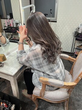 ブランシスヘアー(Bulansis Hair) グレージュスタイル