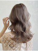 透明感たっぷりシアーグレージュ
