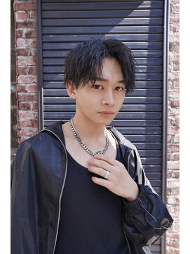 ニコ トウキョウ ロジック(nico TOKYO Logic) センターパートツイストスパイラルパーマ