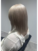 シエル(ciel)&nbsp;ブリーチカラー/ホワイトカラー/ベージュカラー/ハイトーン