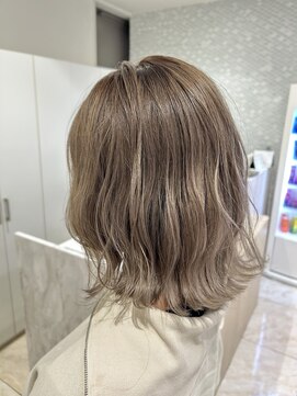 ケンジ 平塚 アネッタ(KENJE annetta) ミルクティーベージュ