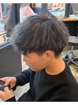 フェリア ファム 桃山台(FERIA fam) ハイトーンショートマッシュ3.19波巻きツイストスパイラル