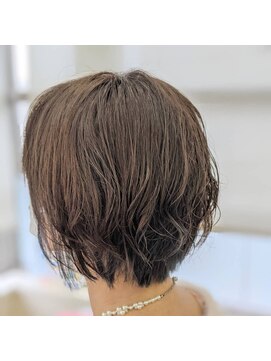 マリアージュ 筑紫野店 ショートボブ　インナーカラー