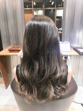 パーク(PARK.umeda) ハイライトグラデーショングレージュ