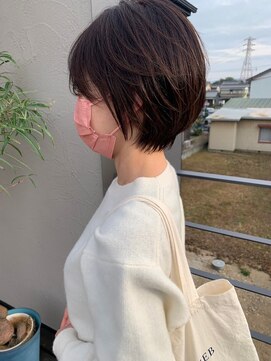 ハチ(hachi) 20代30代♪大人かわいい小顔ショートボブ☆シースルー前髪