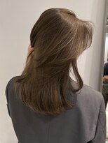 ローエ バイ デコ(Rohe by DECO)&nbsp;-Saki- ブリーチして可愛いオリーブベージュ