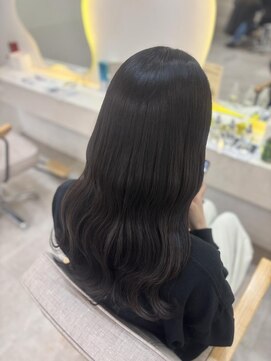 ラビス クローバー(Lovis clover) Miki 髪質改善　グレージュ　ブルージュ