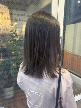 セブンベルベット(7 Velvet) グレージュカラー◎