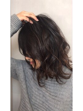 ラトリエ ブロカント 立川北口店(L'atelier BROCANTE) セミディカール 無造作 ミディアムレイヤー