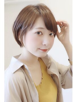 アイ(I.) 【 Ｉ. 】30代40代 大人女性におすすめの前下がりショート　川口