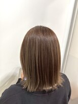 ハロ 蕨(HALO)&nbsp;☆ハイライト×くすみベージュ☆【阿部佑香】