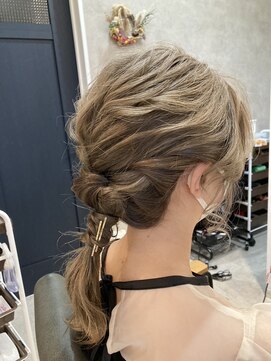 エミヘアー(emmi hair) ローポニー