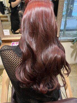 セブンベルベット(7 Velvet) チェリーレッド【円口睦】