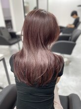 ★ブリーチを使わずに透明感たっぷりのワインベージュ　少し変化がほしい方におすすめのローレイヤーカット