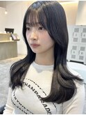 レイヤーカット×ブラックカラー