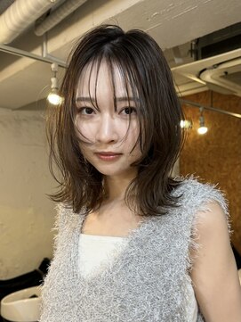 ファルベ(Farbe) ホワイトグレージュ/ミニウルフ/デジタルパーマチェリーブラウン