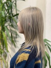ギャラクシー ヘアードレッサーズ(galaxy hairdressers) ホワイトベージュカラー