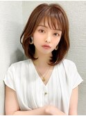韓国風レイヤー/外ハネくびれ/ミディアムレイヤー/ぱっつん前髪