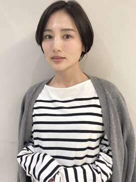 サーカス バイ ビュートリアム 青山(CIRCUS by BEAUTRIUM) 大人可愛い　ショートヘア　ショートボブ　暗髪　耳掛けショート